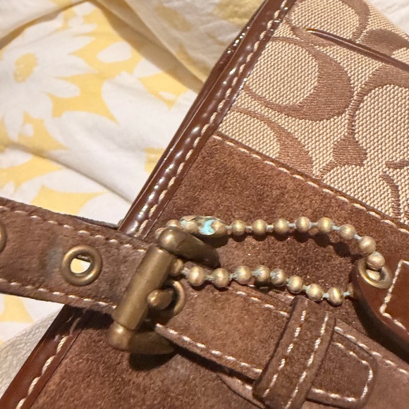 Coach Women's Brown Signature Canvas Suede Trim Shoulder Bag - Picture 4 of 8